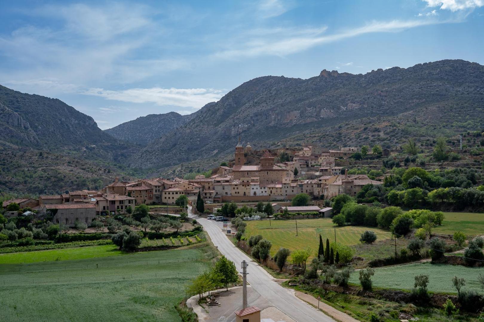 Aparthotel SPA Don Iñigo de Aragón Las Cuevas de Cañart Exterior foto